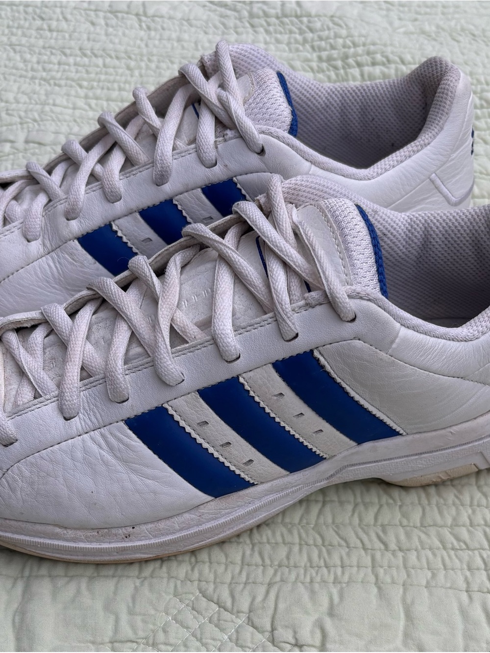 Adidas White and Blue Men's Athletic Sneakers - Three-Stripe Design - size 10